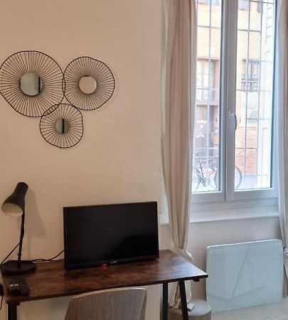 Studio En Rdc - Quai De Garonne - Capitole - Wifi Apartment Toulouse Exterior photo